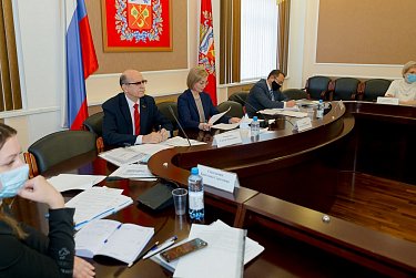 В области появится новый закон о молодежной политике